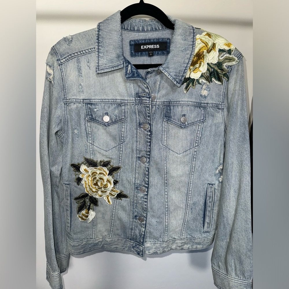 LARGE - GAP Floral Embroidered Distressed Denim Jacket